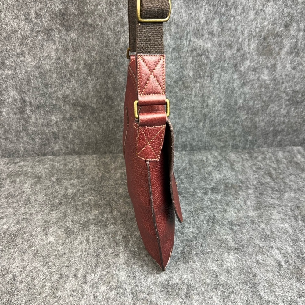 Elegant Messenger Bag Unisex Shoulder Bag Genuine Leather Made In Italy Maroon - Picture 5 of 15
